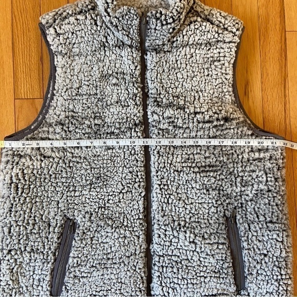 Thread & Supply Cozy Sherpa Plush Teddy Vest Size Xl - Picture 11 of 12